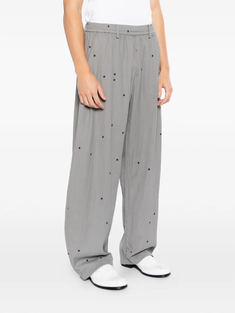 CROQUIS Ruimvallende broek met stippen Grijs