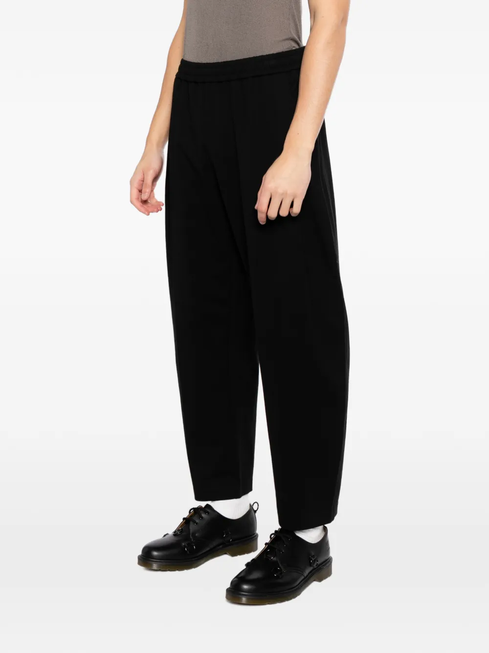 CROQUIS Broek met toelopende pijpen Zwart