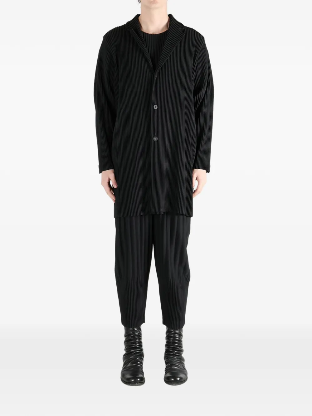 Pleated Buttoned Coat