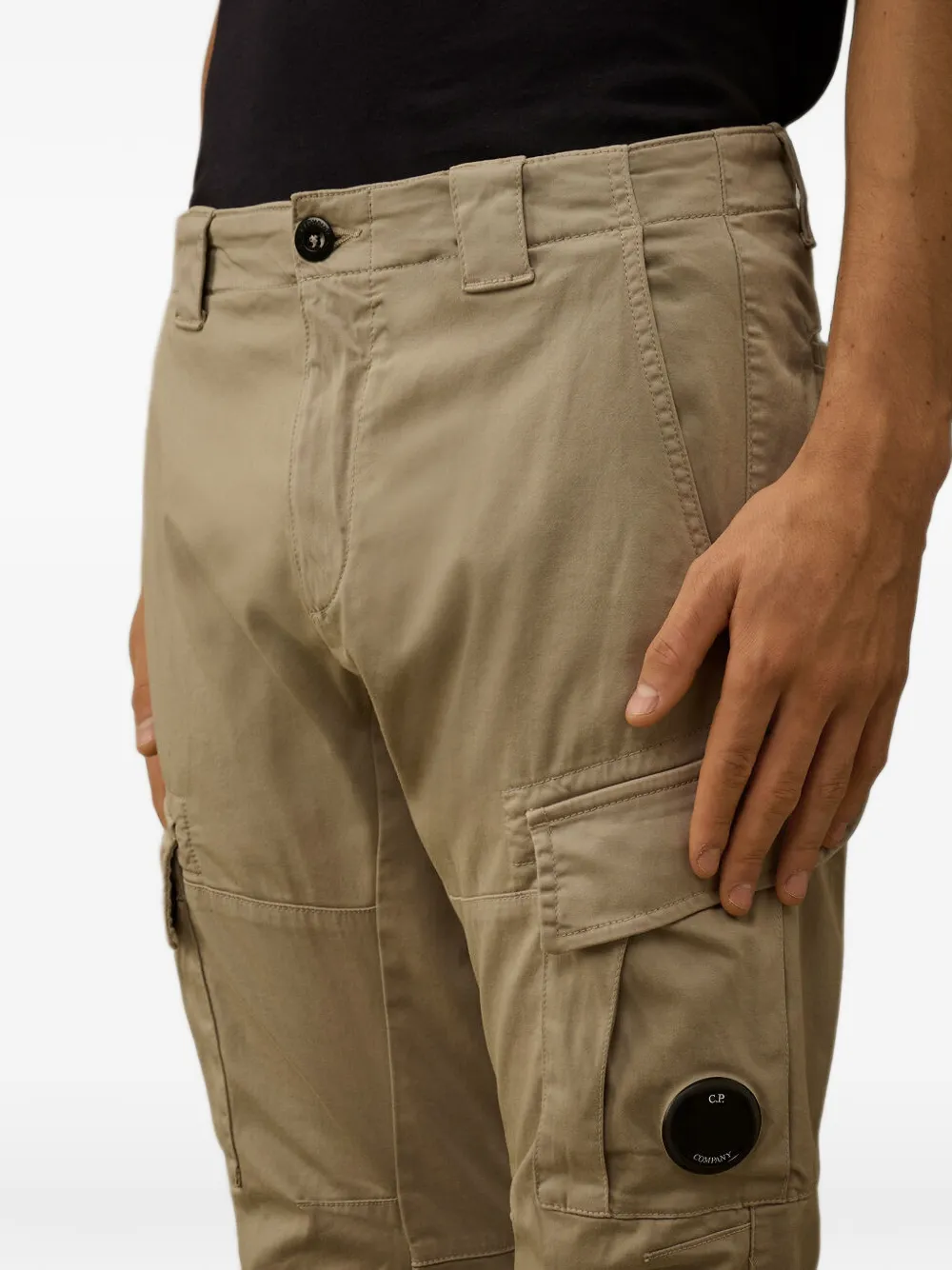 C.P. Company Stretch satijnen ergonomische Lens cargo broek Beige