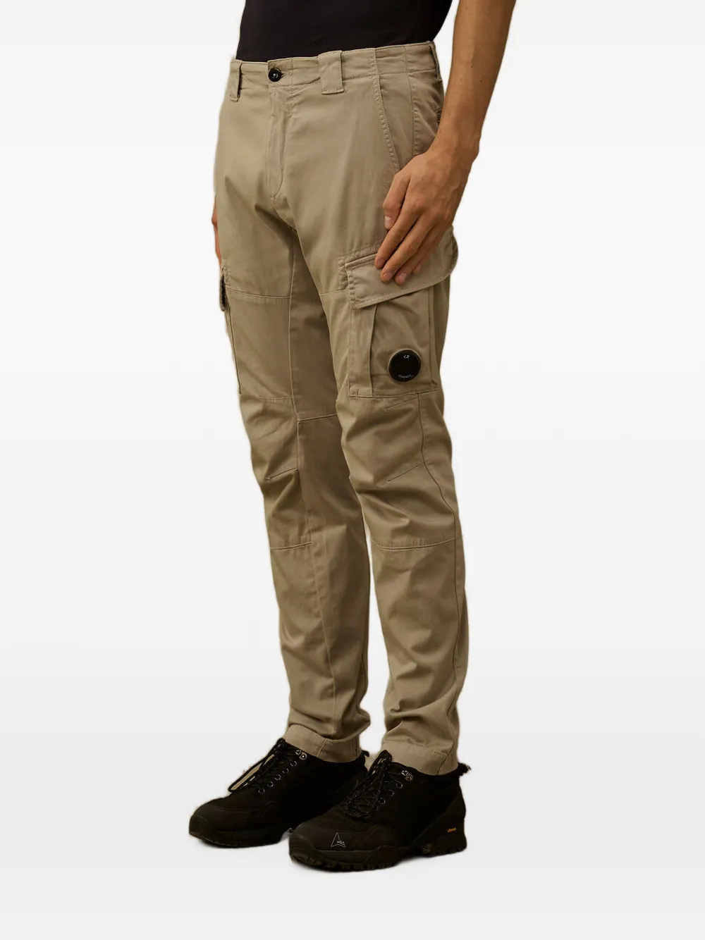 C.P. Company Stretch satijnen ergonomische Lens cargo broek Beige