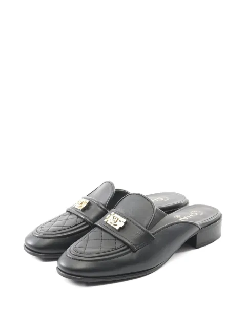 CHANEL Pre-Owned 1986-1988 boy matelasse mules