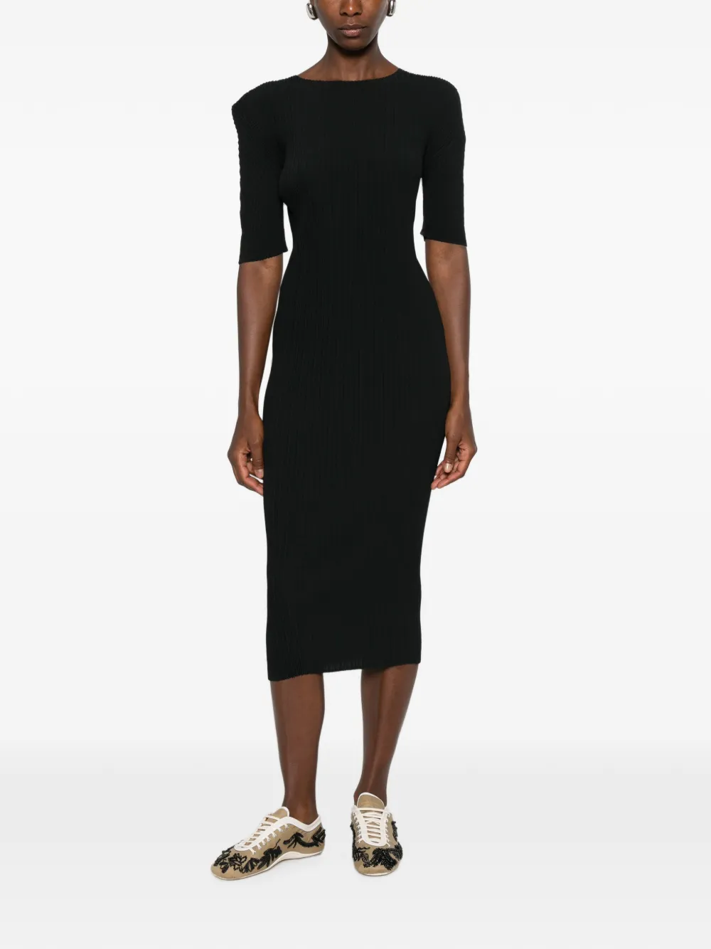 Issey Miyake Midi-jurk met box schouders en plooien Zwart