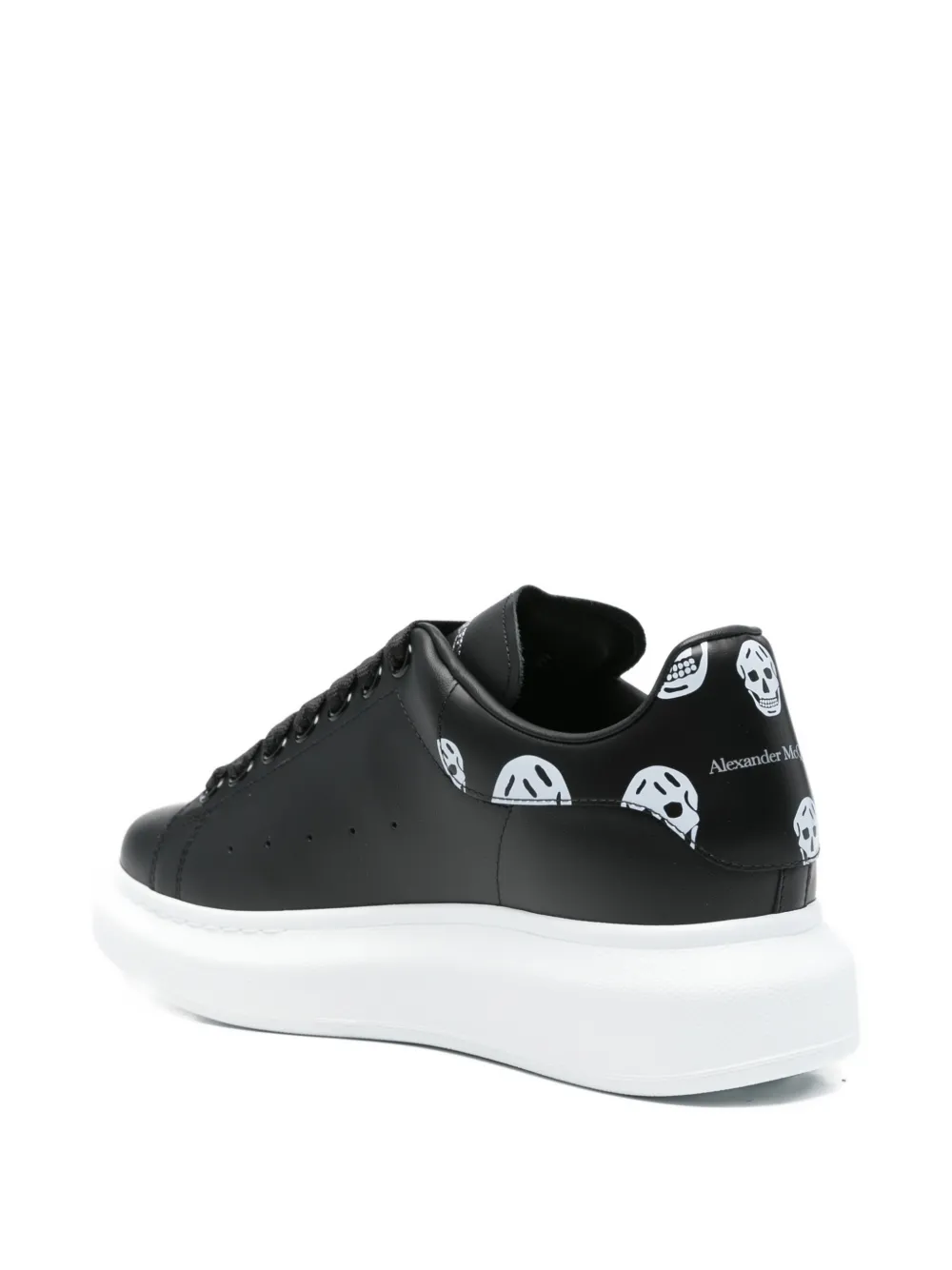 Alexander McQueen Oversized skull-print sneakers Zwart