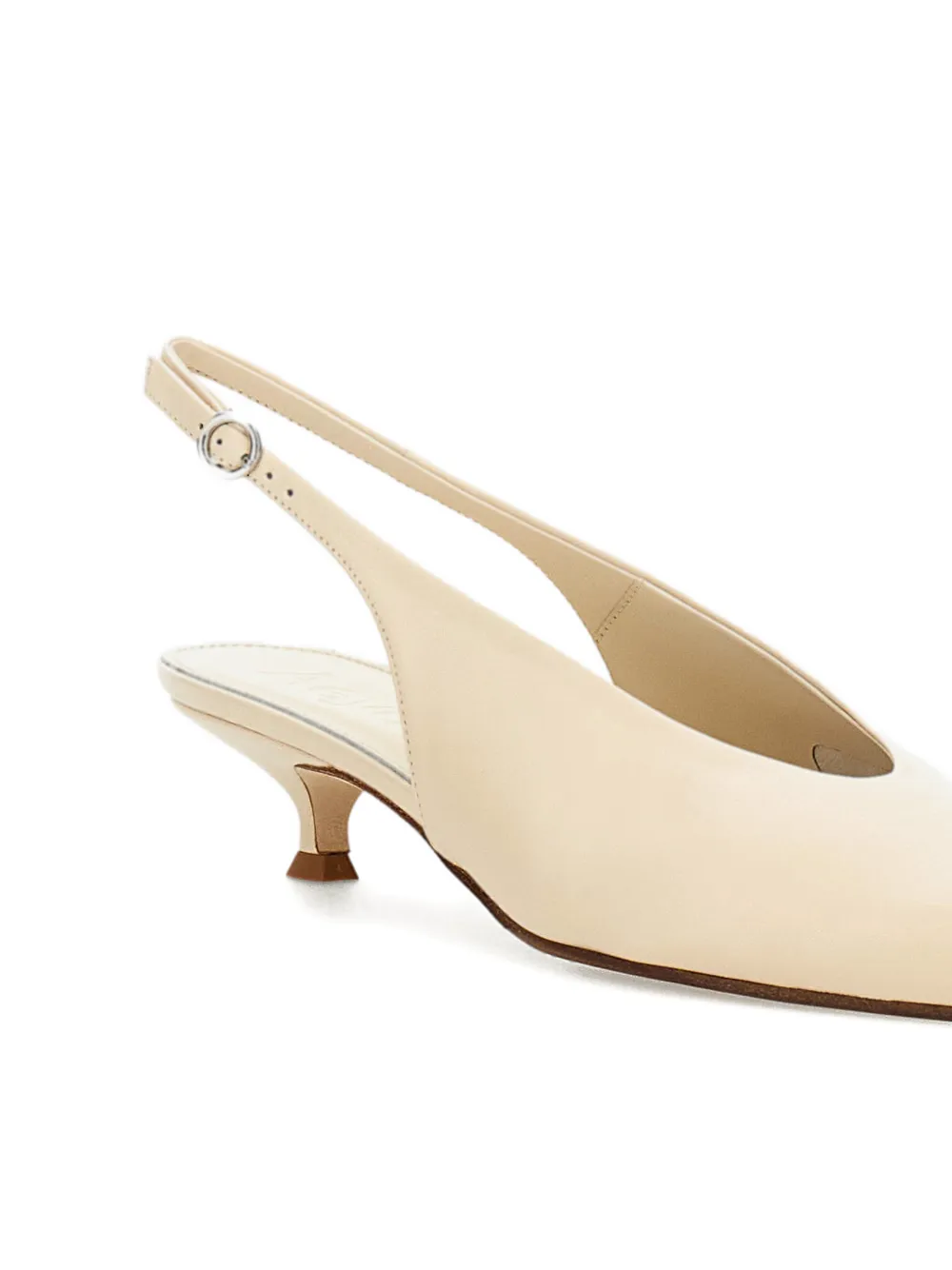 Aeyde Camilla pumps met puntige neus Beige
