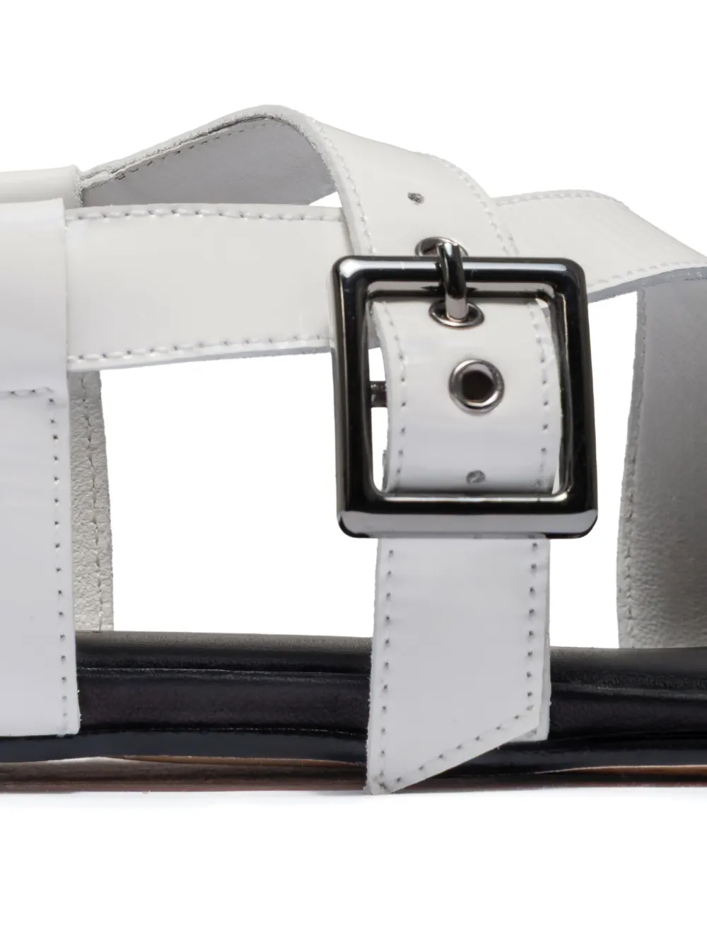 Bernardo Hartshorn sandalen met teenring en gesp Wit