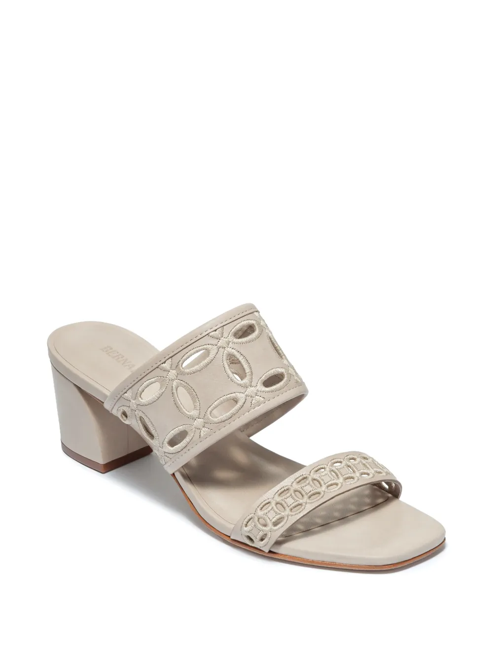 Bernardo Gemma sandalen met uitgesneden details Beige