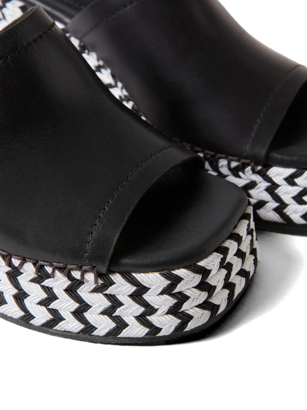 Claudie Pierlot Sandalen met plateauzool Zwart