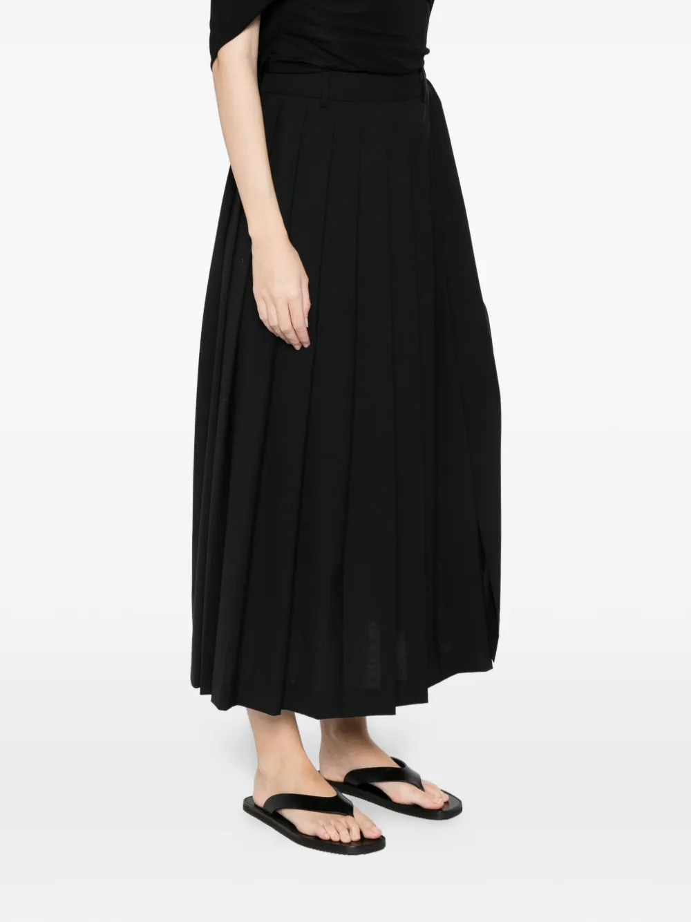 Ivory Paris Pleated Skirt - Black 