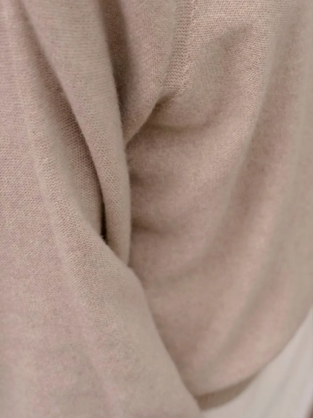 Baserange Soar trui van merinowol met capuchon Beige
