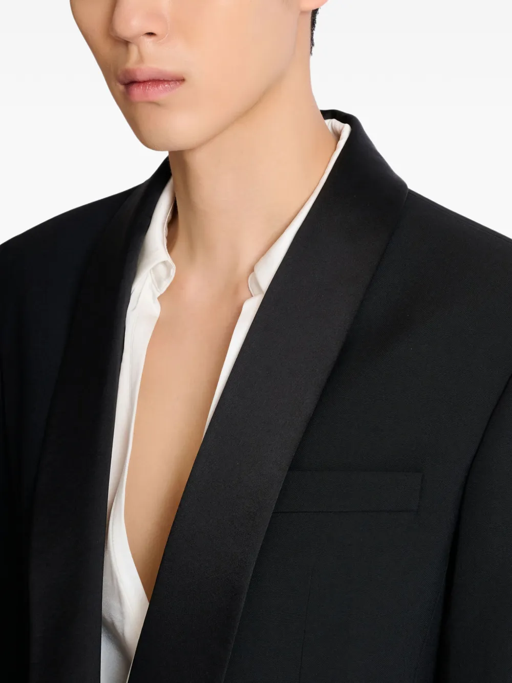 single-breasted shawl-lapel blazer