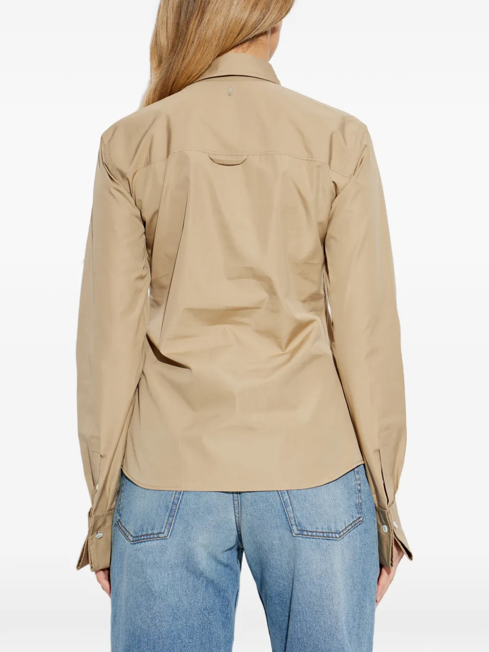 AMI Paris Blouse met puntige kraag Beige