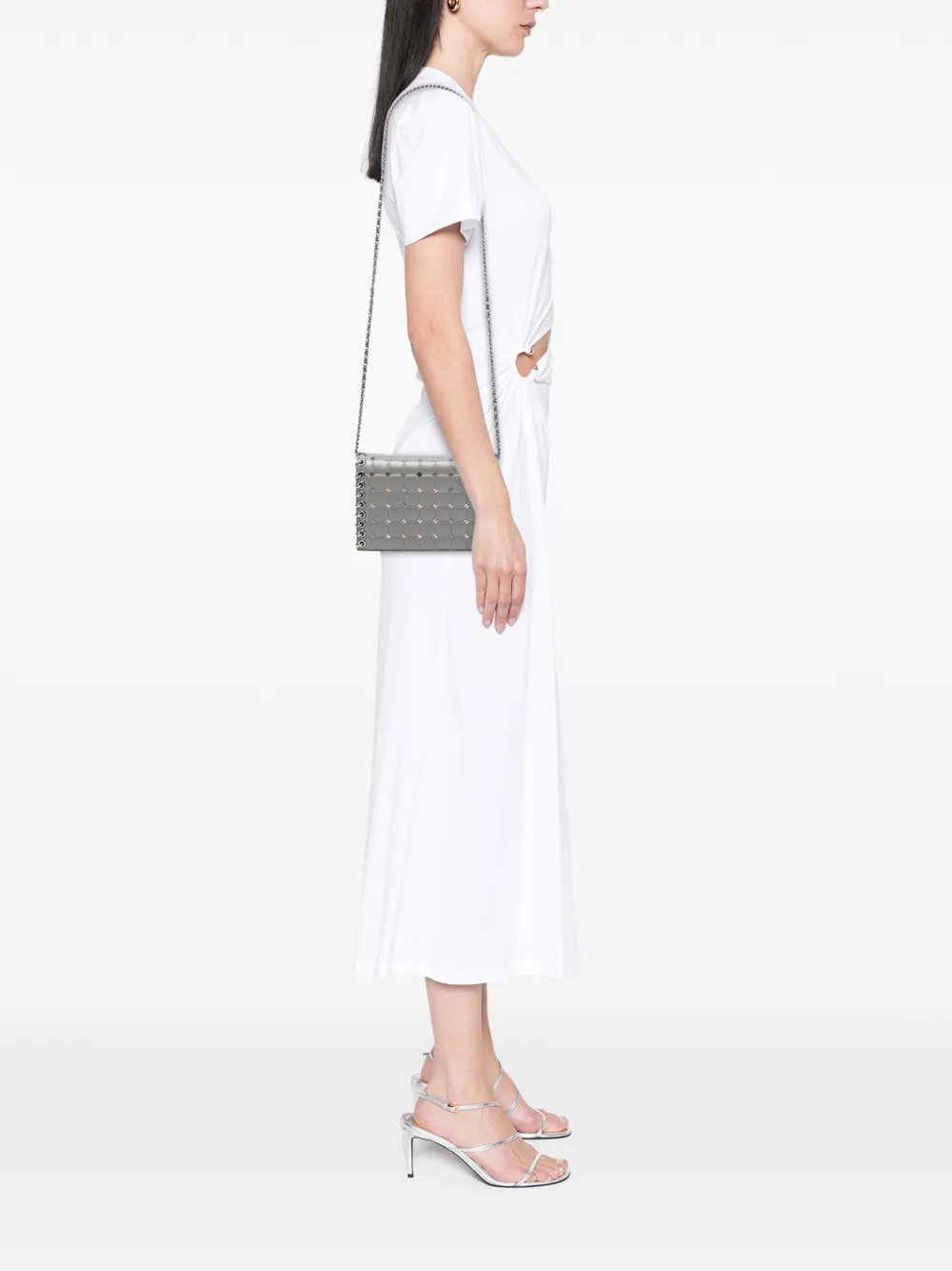  Chanel Pre-owned 2016-2017 Small Lambskin Chocolate Bar Cc Piercing Studded Chain Flap Crossbody Bag - Grey 