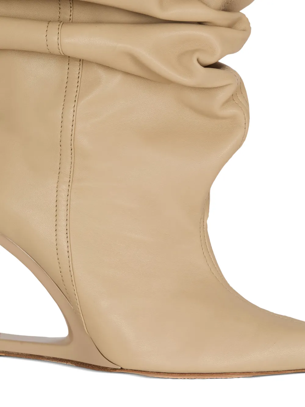 Balmain Leren enkellaarzen met ruches Beige