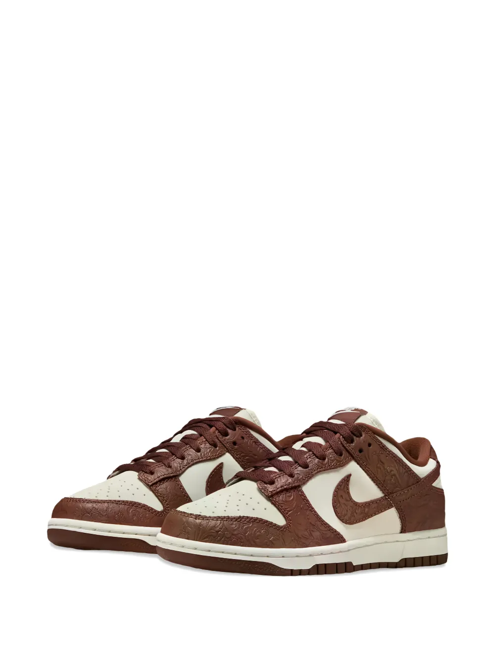 Nike Dunk Low sneakers met reliëf Bruin
