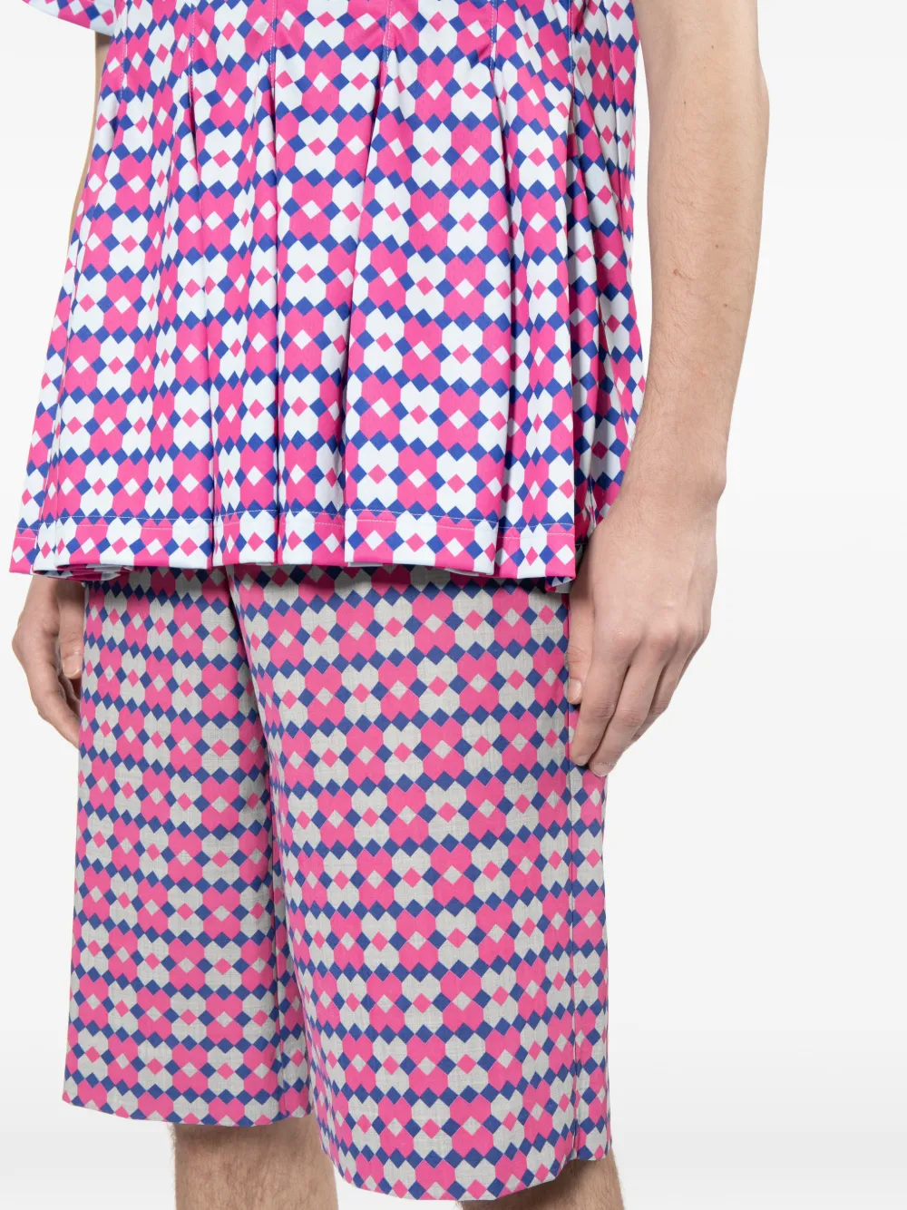Comme des Garçons Homme Plus Shorts met geometrische print Roze