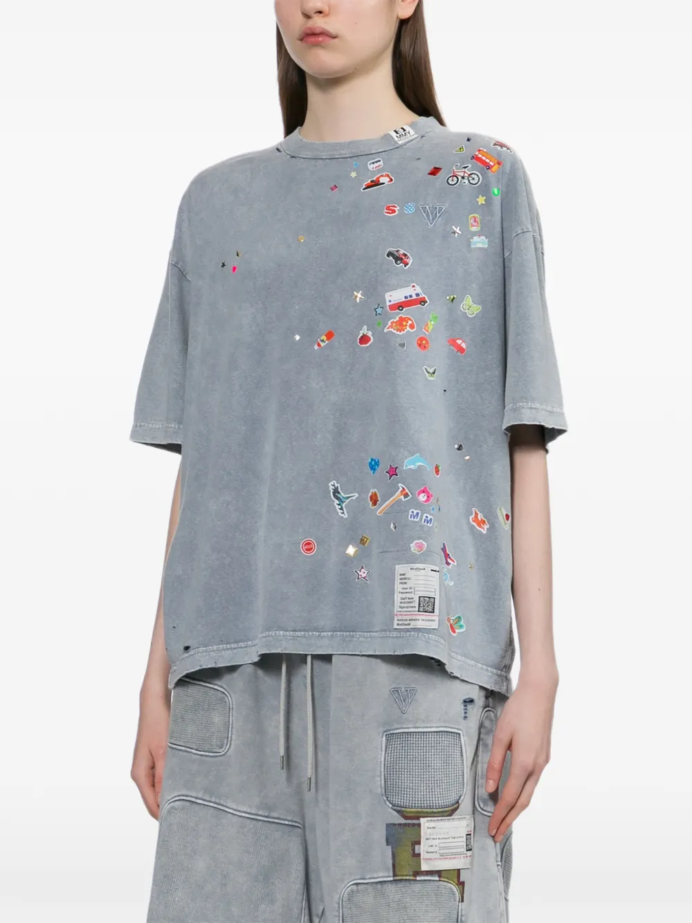  Maison Mihara Yasuhiro Kid Sticker-print Bleached T-shirt - Grey 