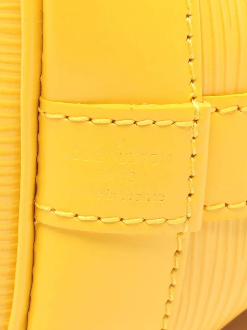 Louis Vuitton Pre-owned 2013 Epi Noe BB Bucket Bag in Yellow, view 5