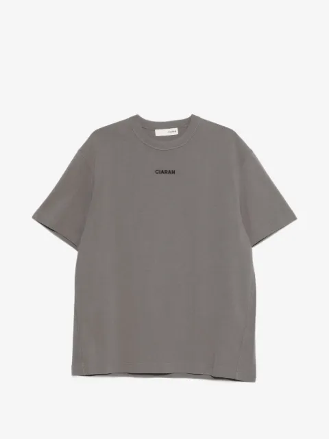 CIARAN playera con logo bordado