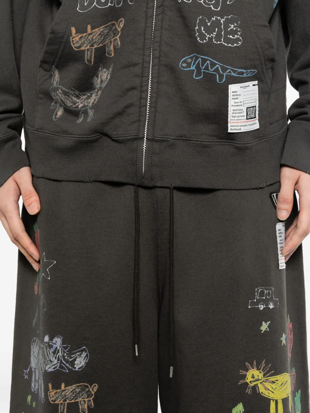 Maison MIHARA YASUHIRO Kids Doodle shorts Grijs