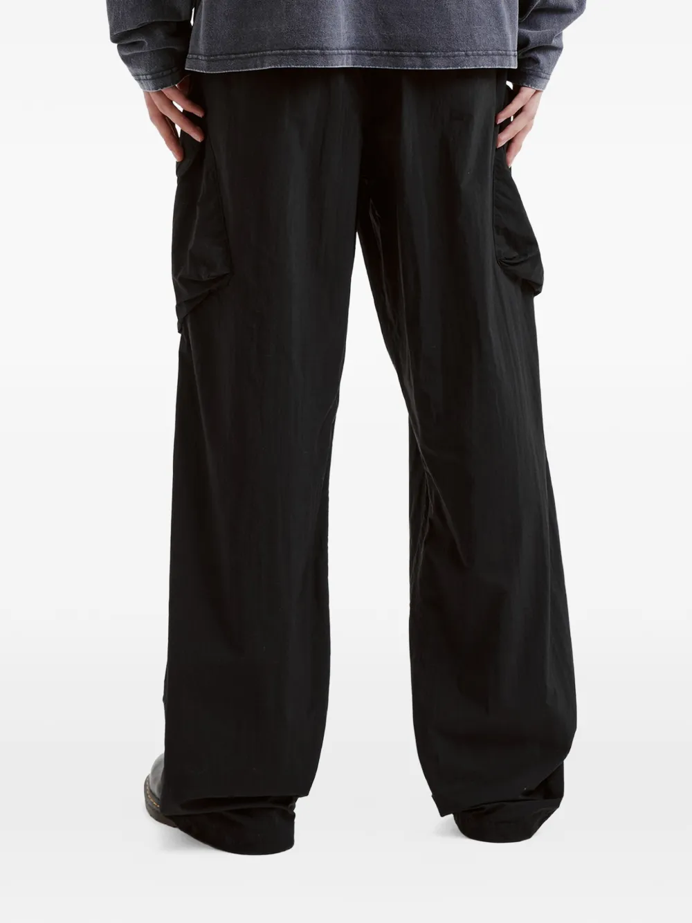izzue Broek met cargo zak Zwart
