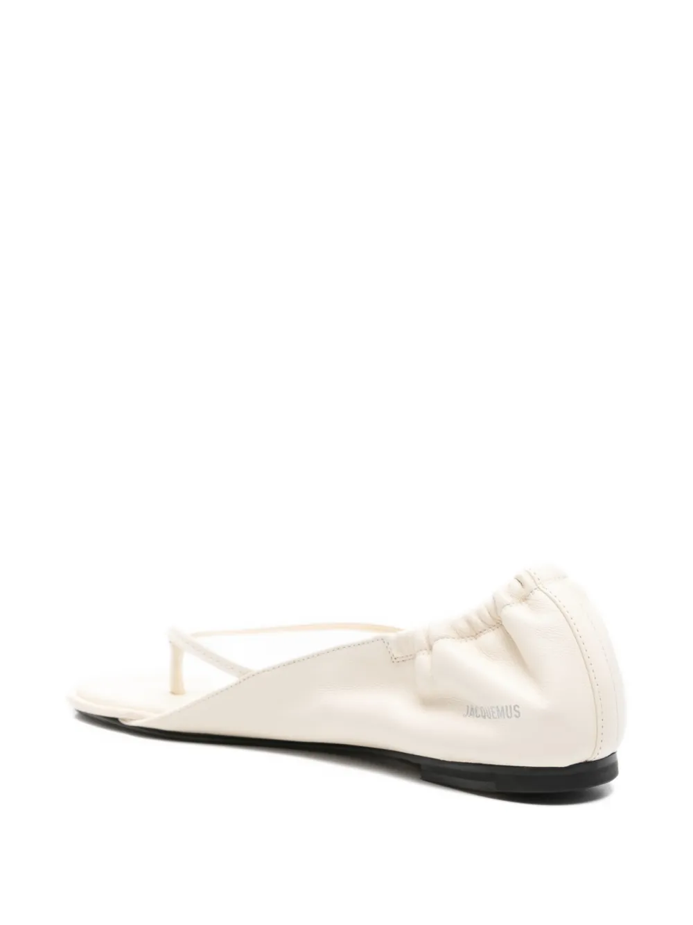 Jacquemus Platte gesmockte sandalen Beige