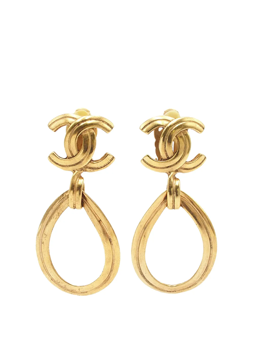 CHANEL Pre-Owned 1996 CC Gold Plated Teardrop Dangle Hoop Clip On Earrings costume earrings - Oro