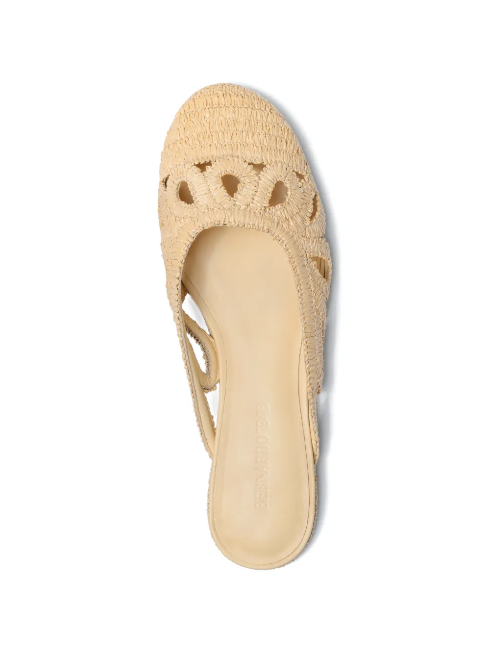 Bernardo Cappadocia raffia muiltjes met uitgesneden details Beige