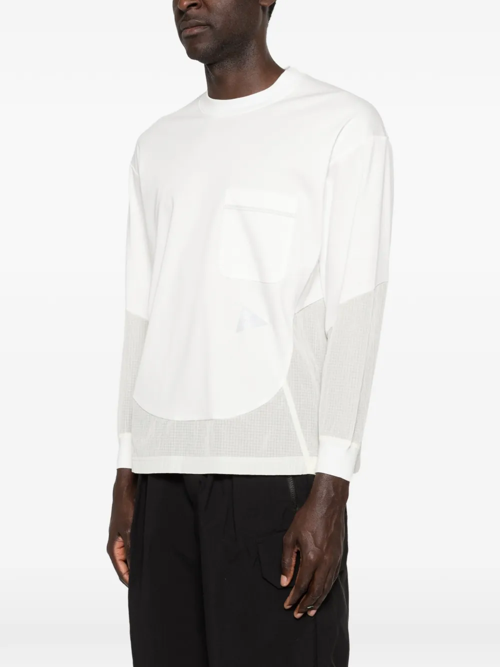 and Wander T-shirt met lange mouwen en zak Wit
