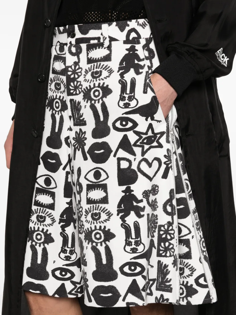 Black Comme Des Garçons Shorts met patroon Wit