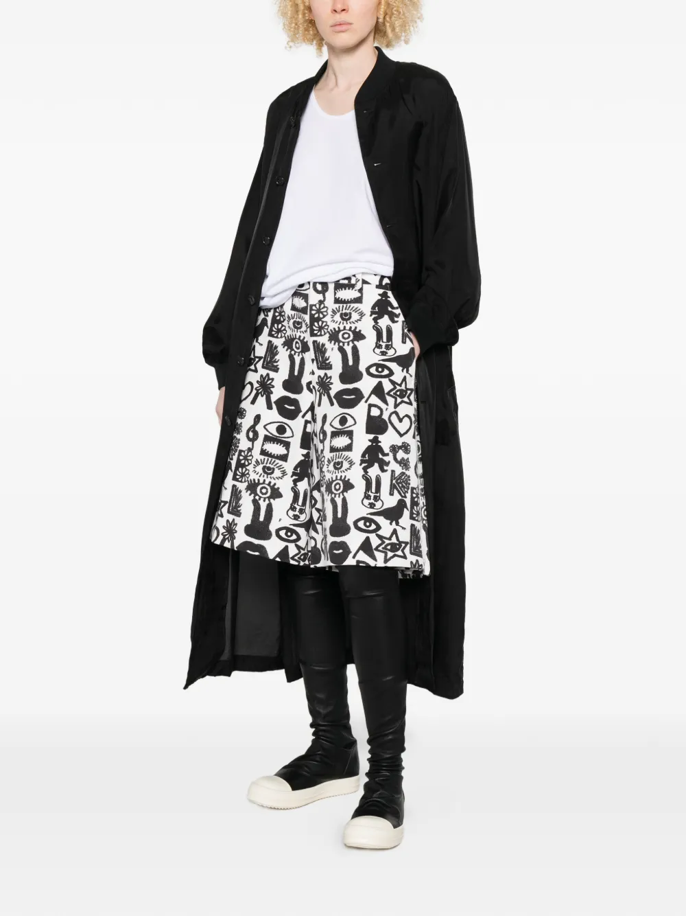  Comme Des Garçons Black Patterned Shorts - White 