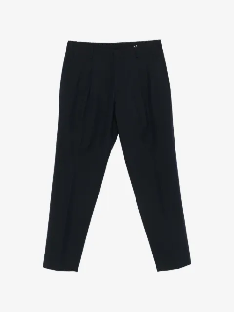 Greyed pleated trousers