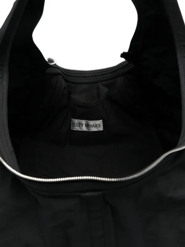 バッグ ISSEY MIYAKE 00s MESH BALLOON TOTE BAG Issey Miyake Paper Balloon 2 Curved zip-fastening Tote Bag | Black