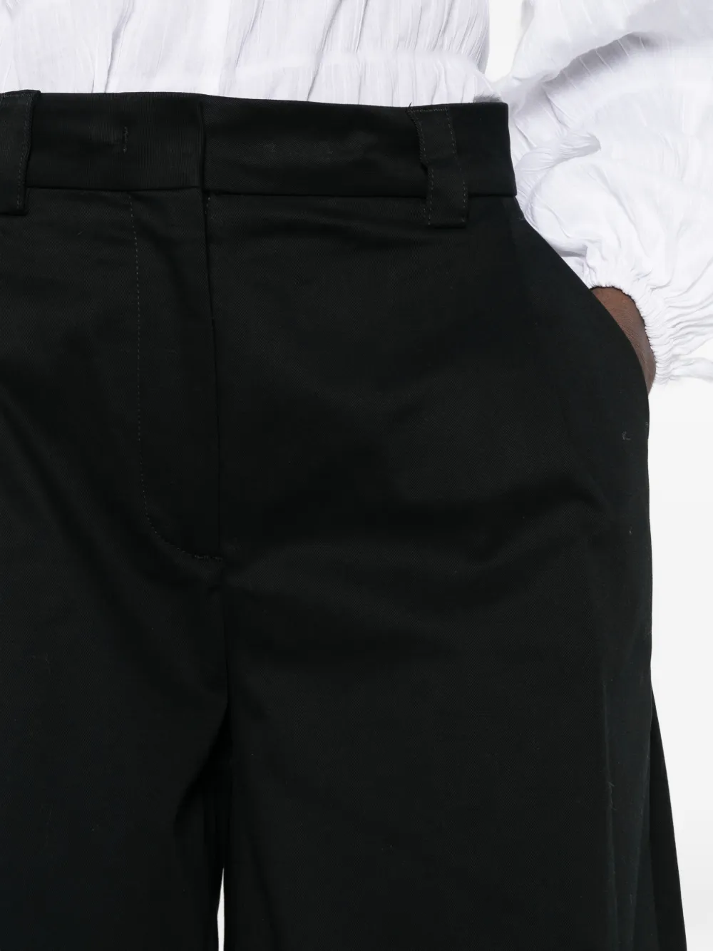 THELATEST Shorts met riemlussen Zwart