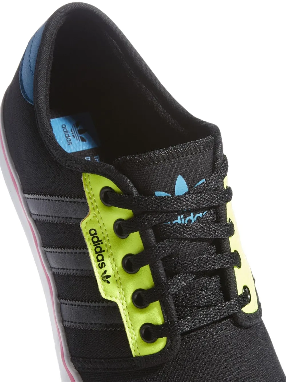 adidas Seeley gestreepte sneakers Zwart