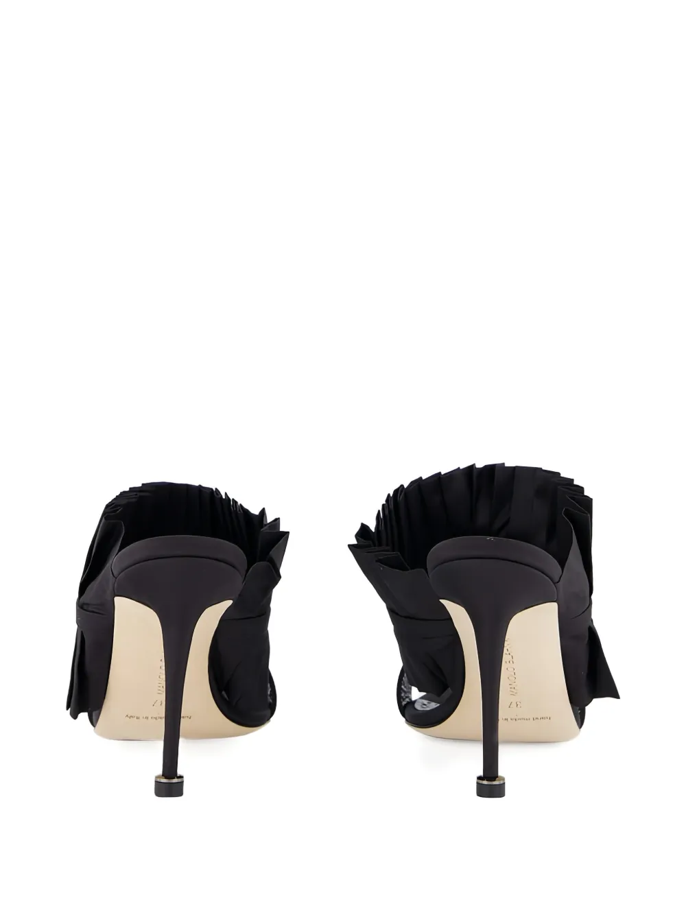 Manolo Blahnik Geplooide pumps met juwelen Zwart