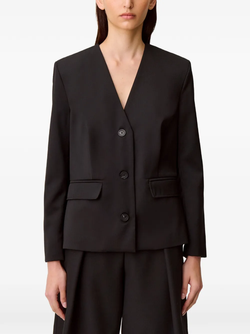 Claudie Pierlot Blazer met zak en knopen Zwart