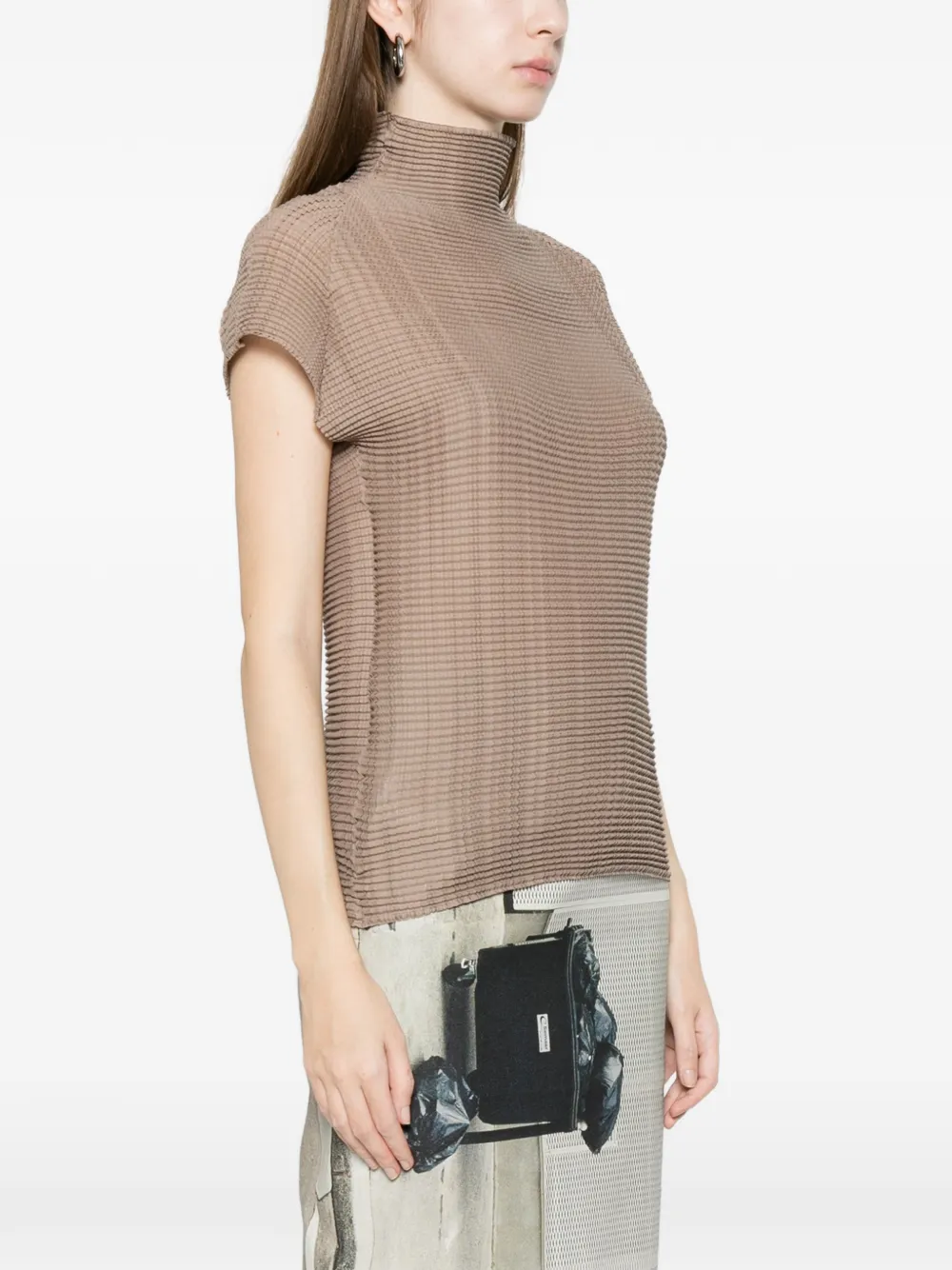 ribbed high-neck shirt