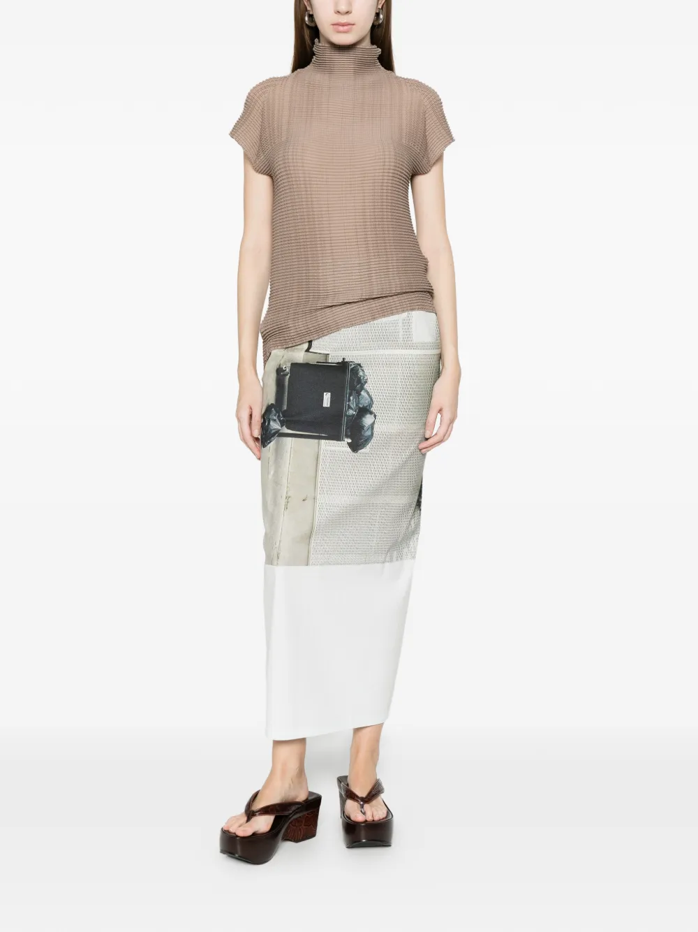 ribbed high-neck shirt
