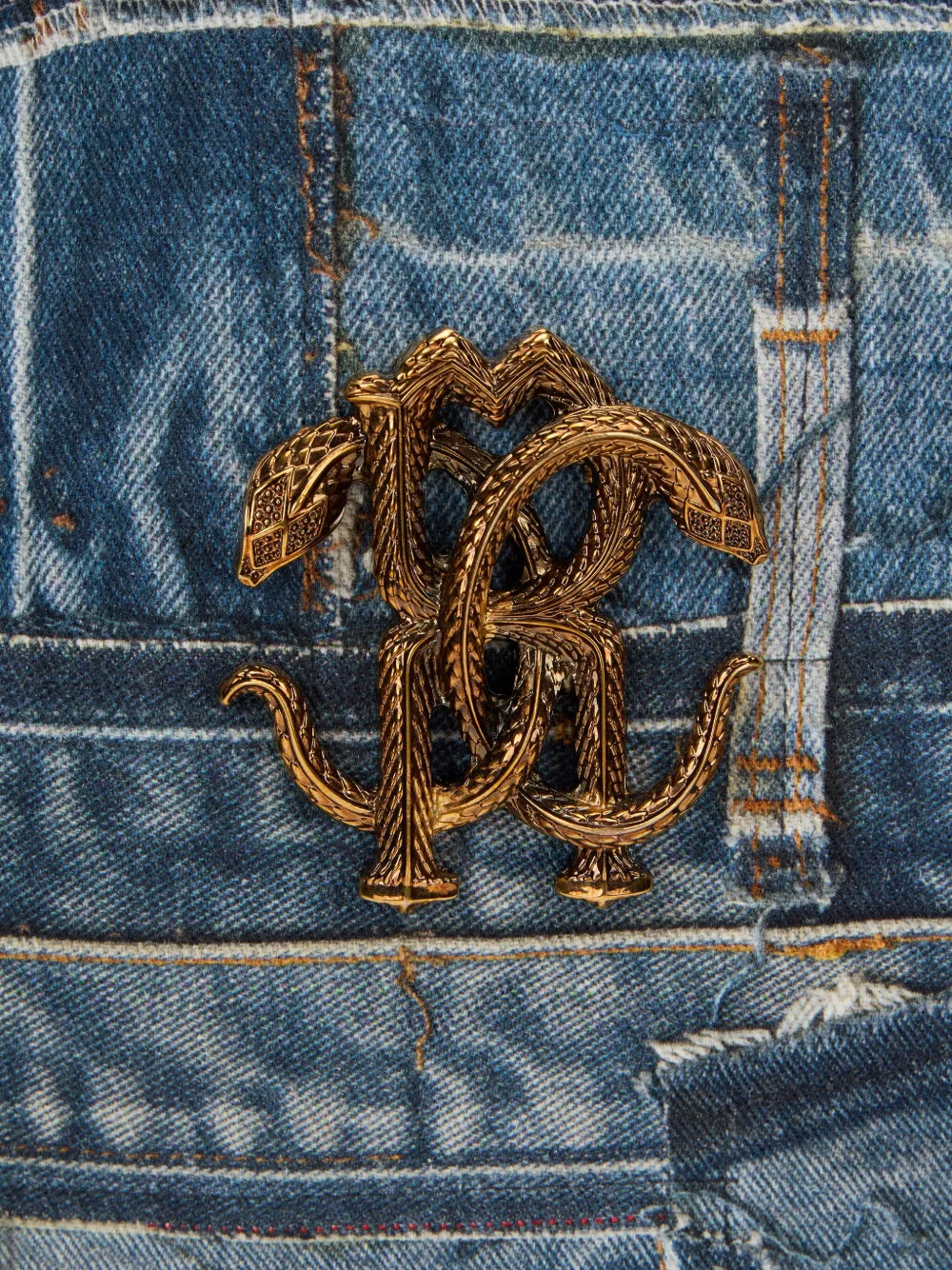 Roberto Cavalli shopper met denim patchwork en slangenmonogram Blauw
