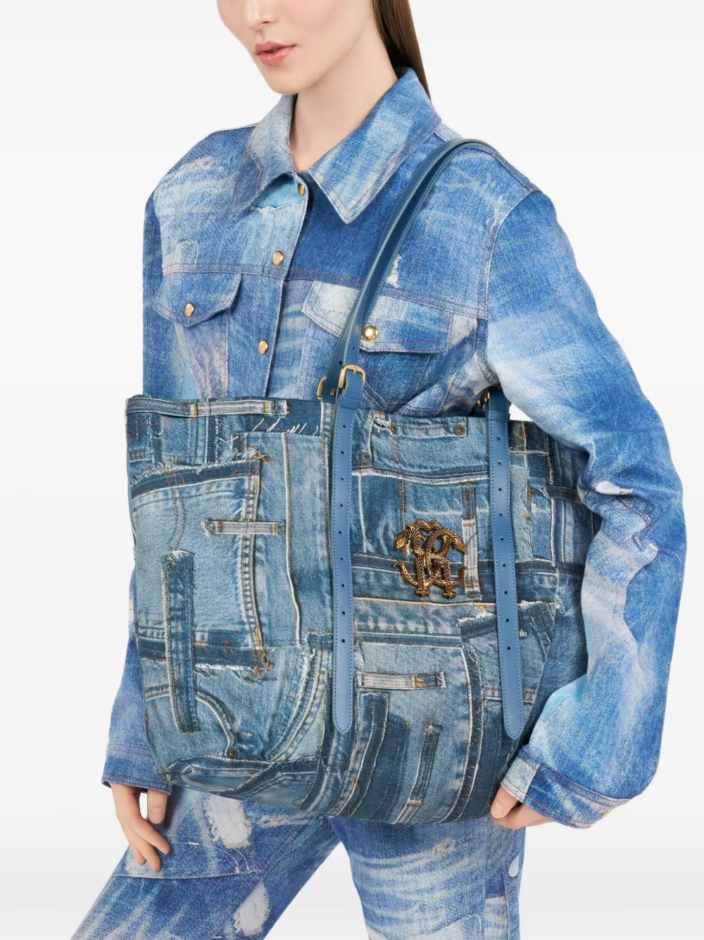 Roberto Cavalli shopper met denim patchwork en slangenmonogram Blauw