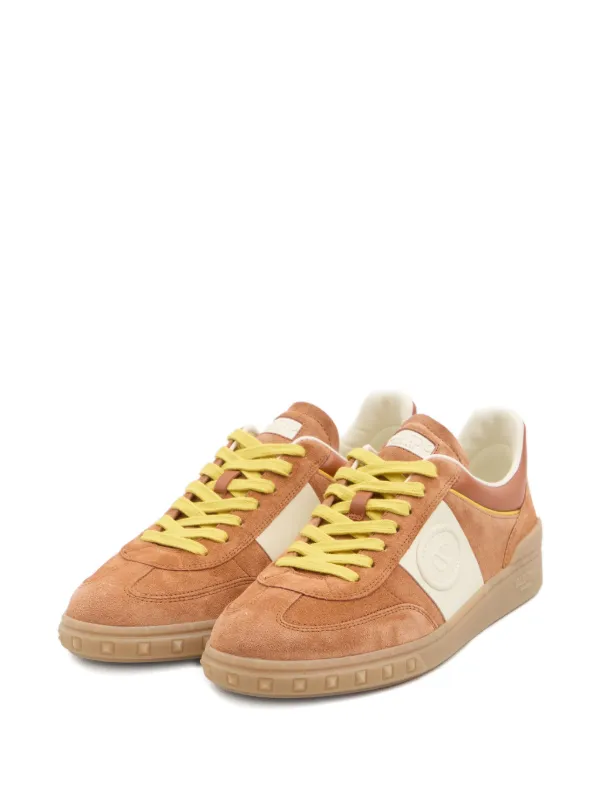 Valentino Garavani アップヴィレッジ スエードスニーカー | ブラウン 