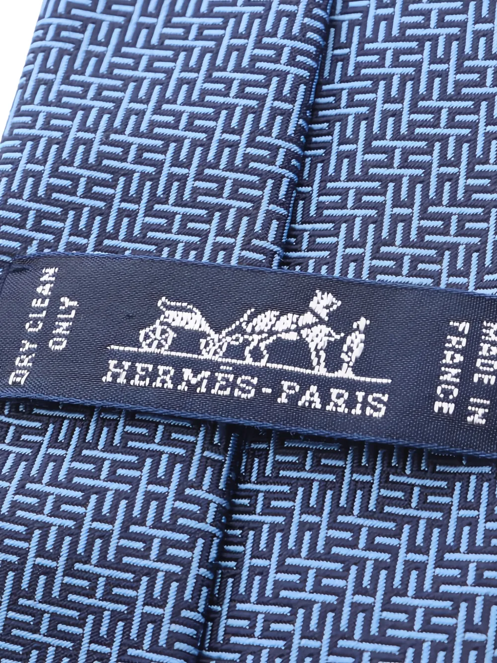 Geometrical Tie