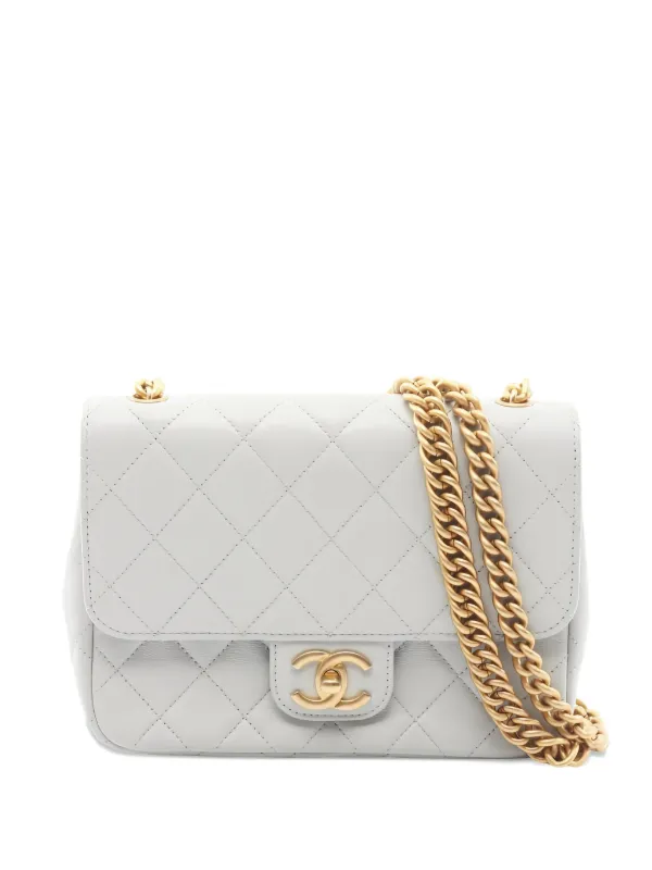 Chanel Pre-owned 2021 Diamond-quilting Chain Shoulder Bag in Grey