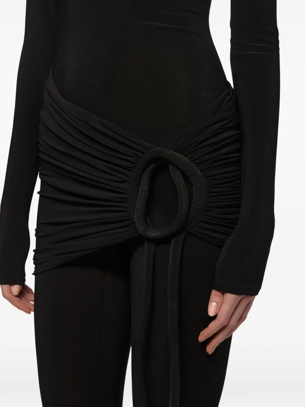 Atu Body Couture Off-shoulder jumpsuit met ring Zwart