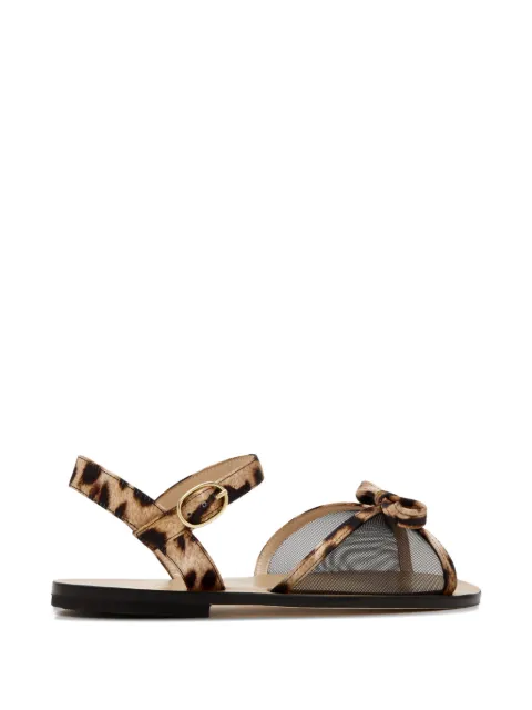 Andrea Wazen  sandalias con moño de leopardo