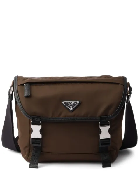 Prada bolsa de hombro con placa del logo