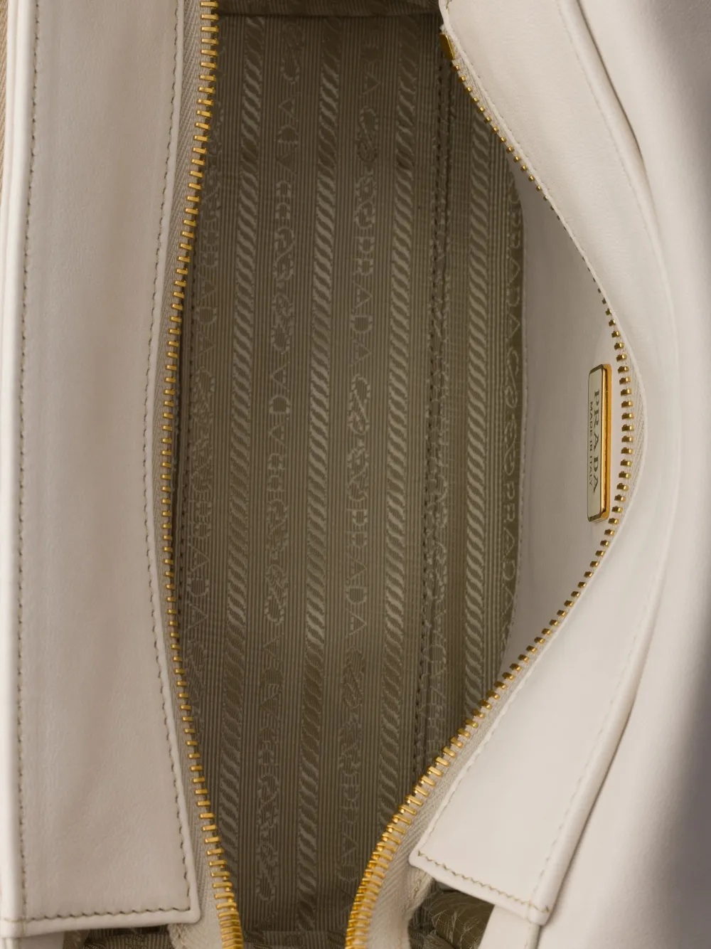Prada Medium Explore nappa schoudertas Beige