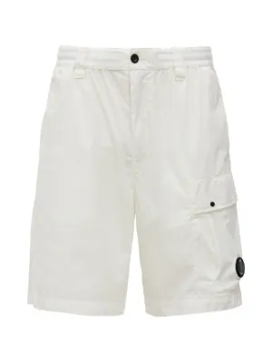 Stone Island Shadow Project ロゴパッチ チノショーツ Stone Island Shadow Project ロゴパッチ チノショーツ