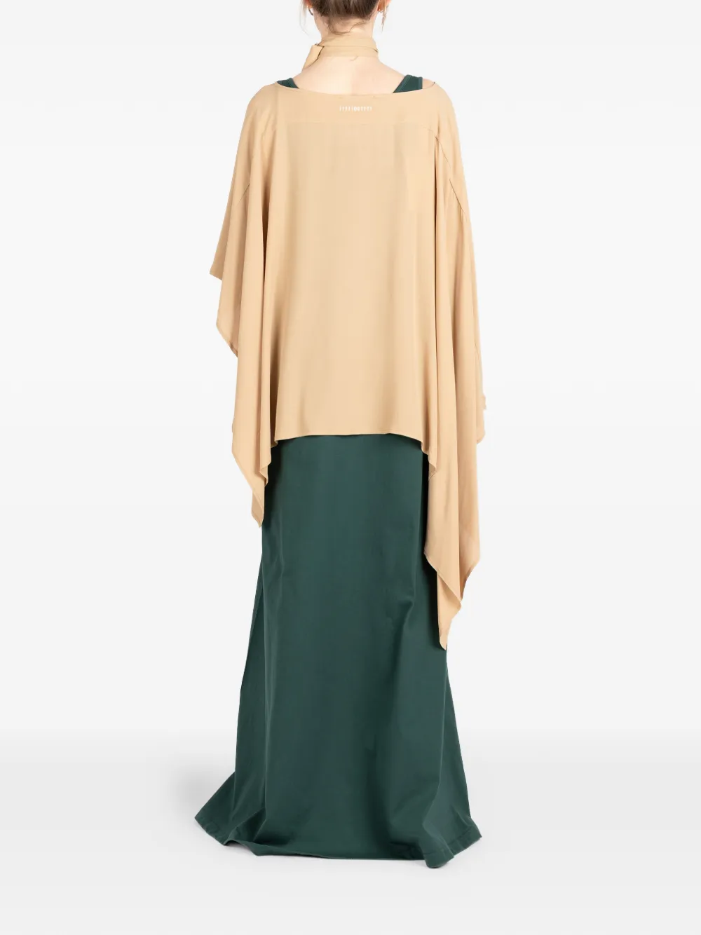  Société Anonyme Asymmetric Cape - Neutrals 